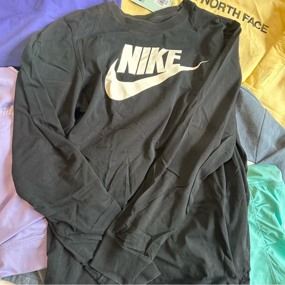Activewear Nike and More Bundle - Picture 6 of 16
